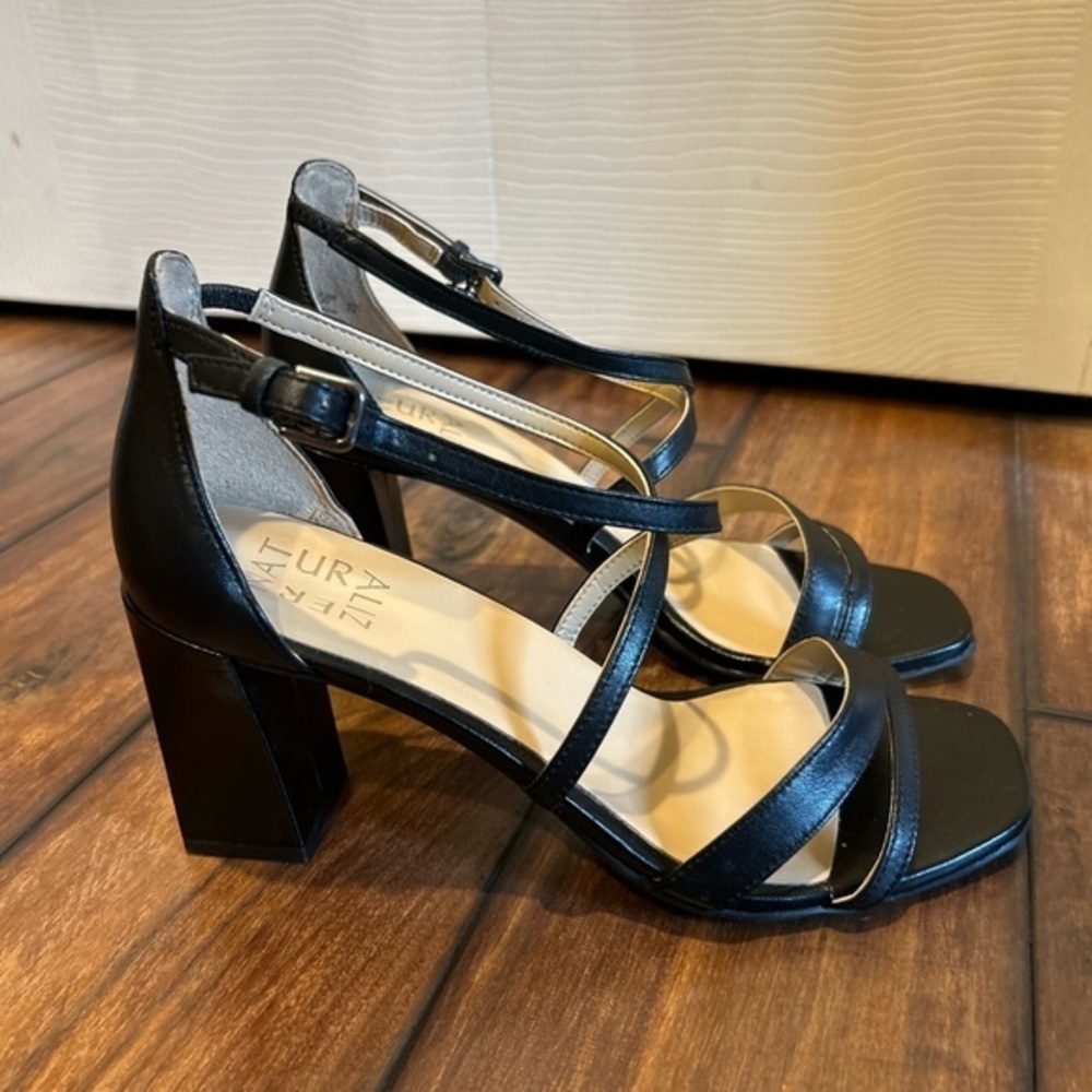 Naturalizer Black Chunky Heel Sandals
